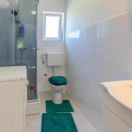 1 Bedroom Lovely In *