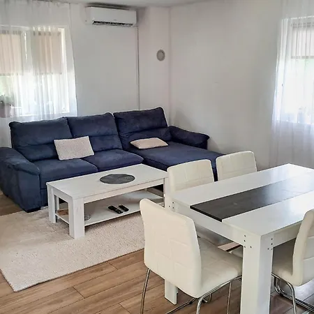 Stunning Home In Pula With Wifi