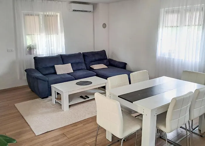 1 Bedroom Lovely In